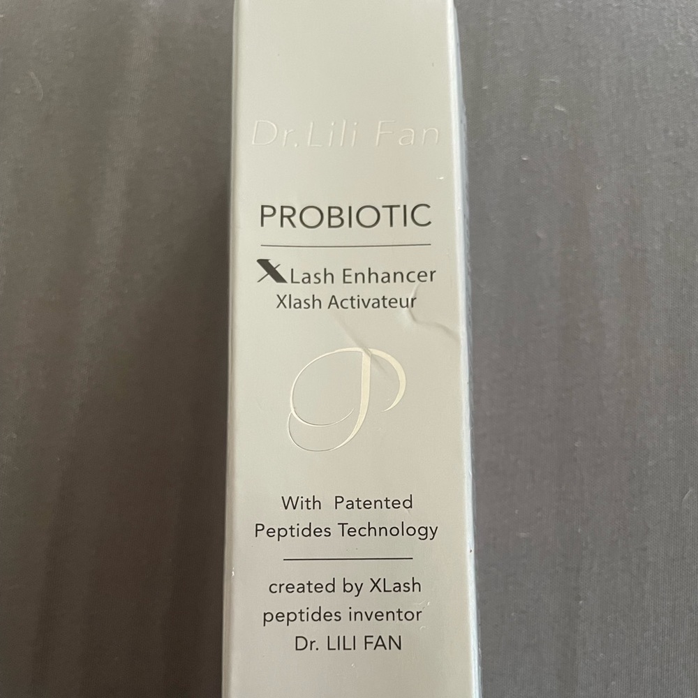 Probiotic lash enhancer